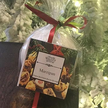 Marizpan Almond Scented Bath Bomb
